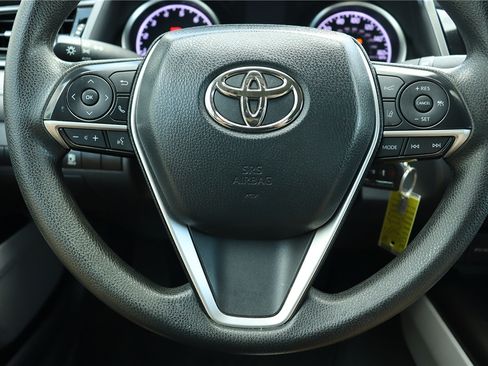 Used 2021 Toyota Camry LE w/ Carpet Mat Package (TMS) FWD image 39
