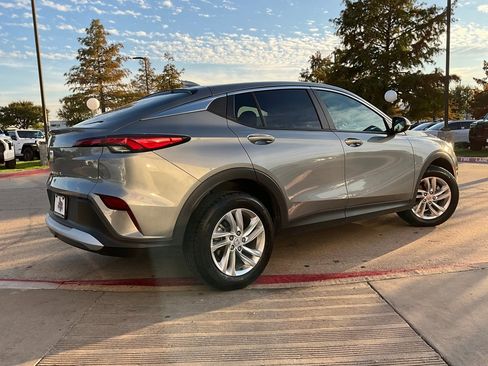 Used 2025 Buick Envista Preferred image 6