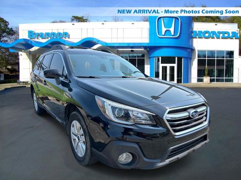 Used 2019 Subaru Outback 2.5i Premium AWD/4WD image 1