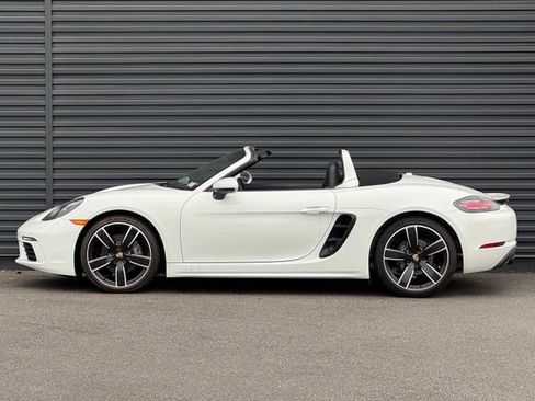 Used 2024 Porsche 718 Boxster RWD image 2