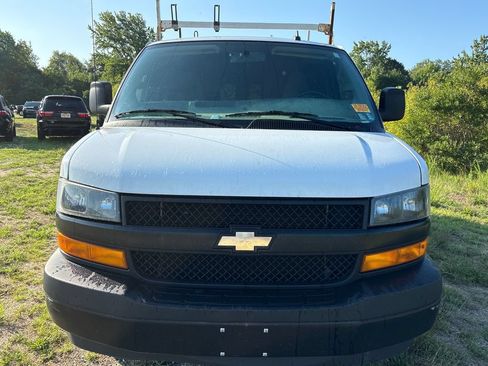 Used 2023 Chevrolet Express 2500 w/ Driver Convenience Package RWD image 2