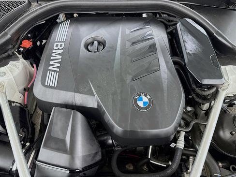 Used 2026 BMW 530i w/ Premium Package RWD image 38