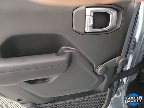 Used 2024 Jeep Wrangler Sport image 8