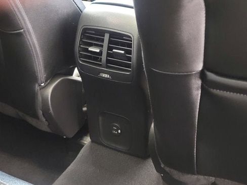Used 2022 Ford Escape Titanium w/ Titanium Elite Package AWD/4WD image 10