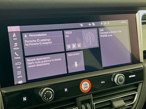 New 2026 Porsche Macan Base image 15