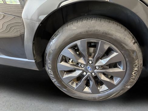 Used 2025 Subaru Outback Onyx Edition AWD/4WD image 39
