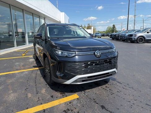 New 2025 Volkswagen Tiguan S AWD/4WD image 9