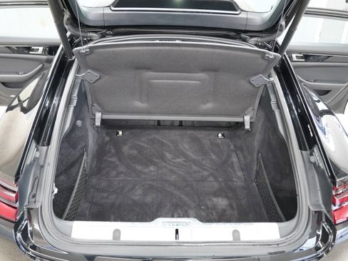 Used 2019 Porsche Panamera 4 Executive image 38