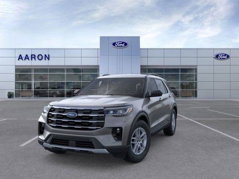 New 2026 Ford Explorer Active w/ Active Comfort Package image 2