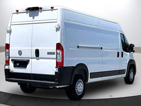 Used 2024 RAM ProMaster 2500 w/ Convenience Group FWD image 9