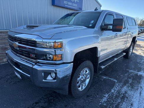 Used 2017 Chevrolet Silverado 2500 LT w/ LT Convenience Package image 2