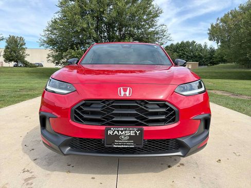 Used 2025 Honda HR-V Sport image 9