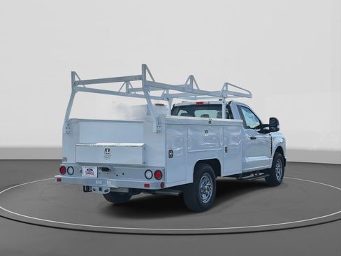 New 2026 Ford F350 XL w/ XL Chrome Package image 4