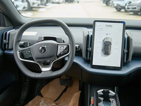 New 2026 Volvo EX30 Plus w/ Protection Package image 20