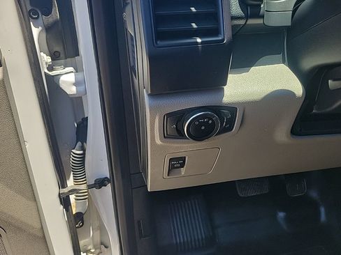 Used 2017 Ford F150 XL w/ XL Power Equipment Group AWD/4WD image 21