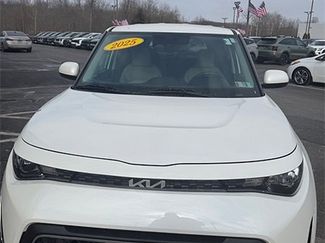 Certified 2025 Kia Soul LX w/ LX Technology Package video 1