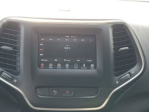 Used 2020 Jeep Cherokee Latitude Plus FWD image 14