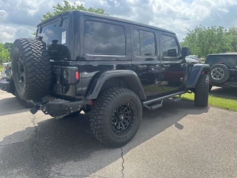 Used 2020 Jeep Wrangler Unlimited Rubicon w/ Dual Top Group AWD/4WD image 3