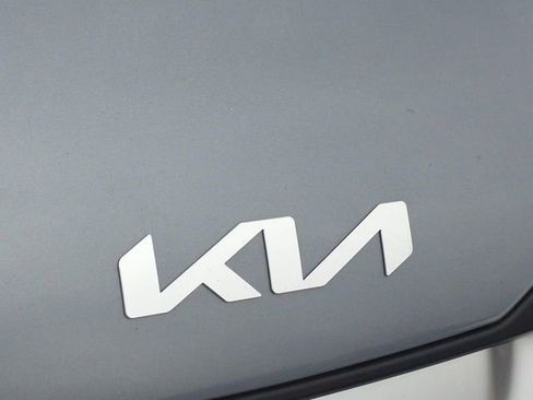 Used 2025 Kia Sportage LX AWD/4WD image 34