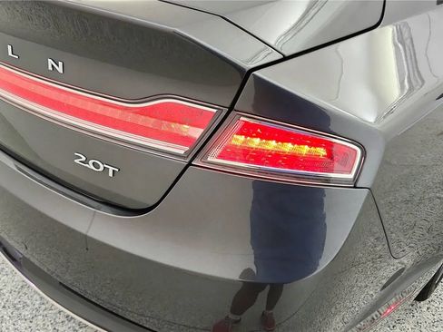 Used 2018 Lincoln MKZ Select w/ Technology Package FWD image 15