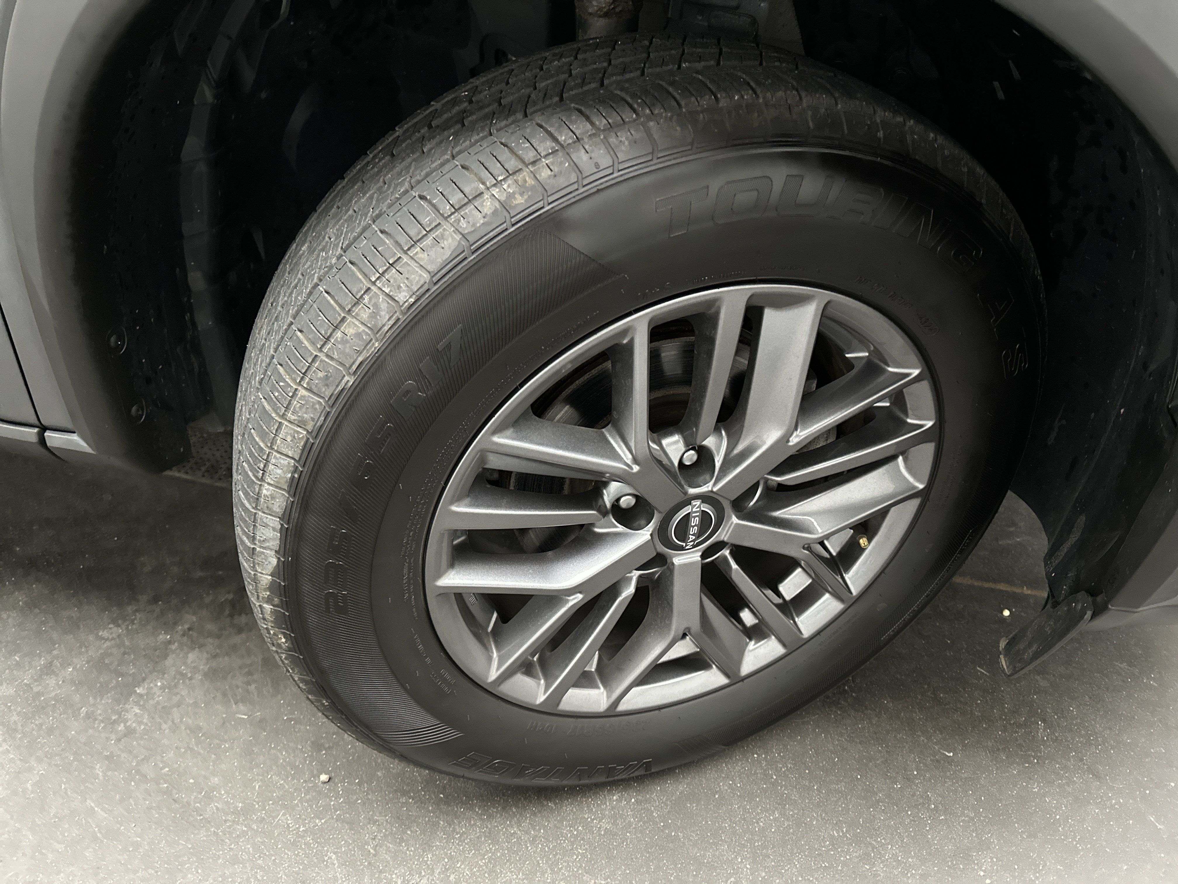Used 2023 Nissan Rogue S AWD/4WD image 11