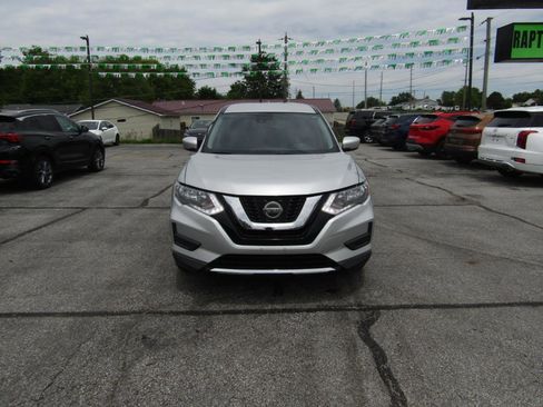 Used 2019 Nissan Rogue S AWD/4WD image 2