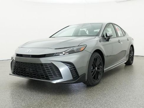 New 2026 Toyota Camry SE FWD image 32