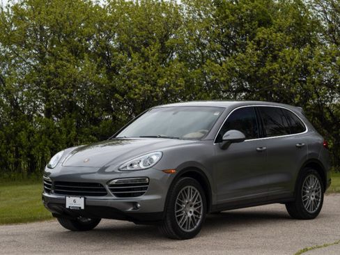 Used 2013 Porsche Cayenne Diesel AWD/4WD image 1