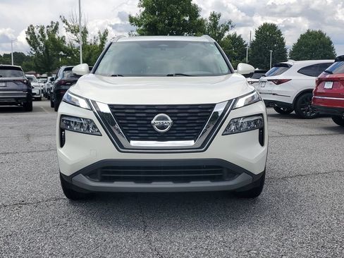 Used 2021 Nissan Rogue SV w/ Premium Package FWD image 2