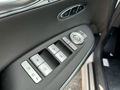 Used 2025 Genesis GV70 3.5T Sport w/ Sport Advanced Package image 35