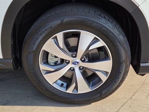 Used 2020 Subaru Ascent Premium image 8