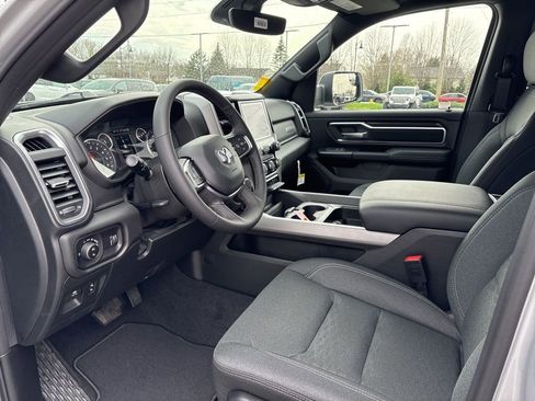 New 2026 RAM 1500 4x4 Crew Cab image 7