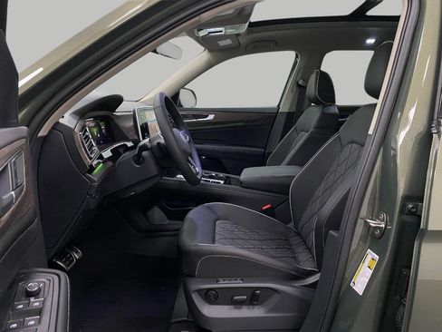 New 2026 Volkswagen Atlas SEL Premium R-Line AWD/4WD image 32
