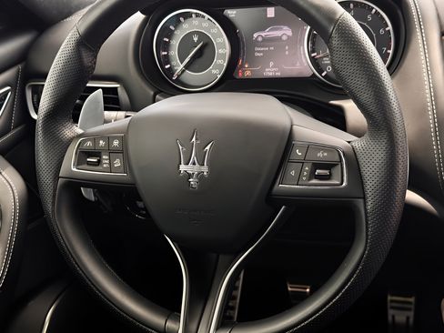 Used 2022 Maserati Levante Modena AWD/4WD image 14