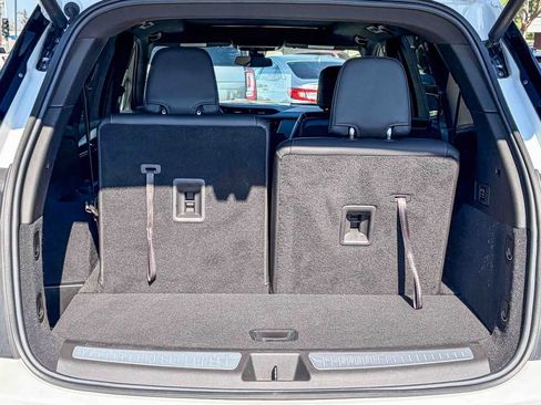 Used 2023 Cadillac XT6 Luxury image 54