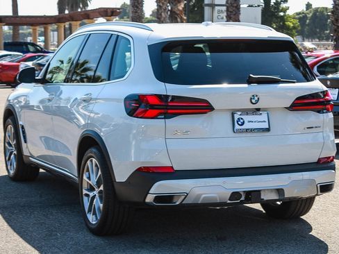 Used 2026 BMW X5 xDrive40i w/ Climate Comfort Package AWD/4WD image 4