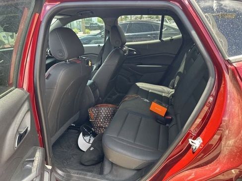 Used 2025 Chevrolet Trax RS w/ Driver Confidence Package FWD image 12