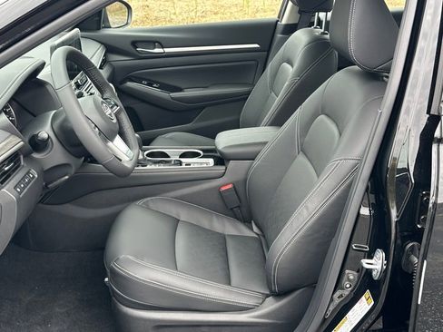 New 2025 Nissan Altima 2.5 SL image 9