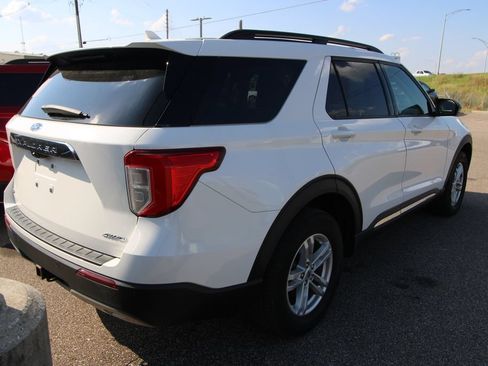 Used 2023 Ford Explorer XLT w/ Equipment Group 202A AWD/4WD image 7