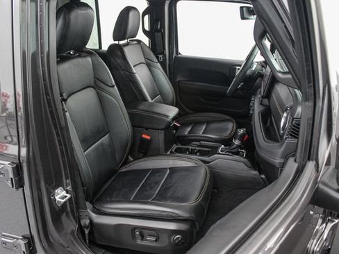 Used 2025 Jeep Wrangler Unlimited Sahara w/ Safety Group AWD/4WD image 23