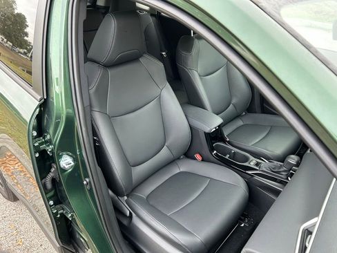 Certified 2025 Toyota Corolla Cross XLE image 15