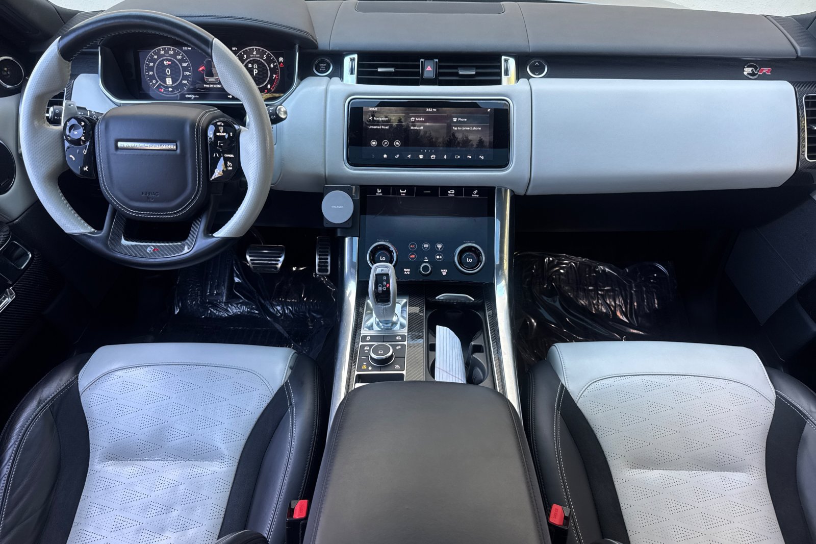 Used 2021 Land Rover Range Rover Sport SVR Carbon Edition AWD/4WD image 13