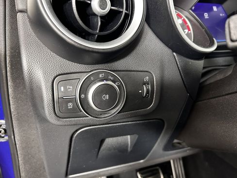Used 2022 Alfa Romeo Stelvio Ti AWD/4WD image 22