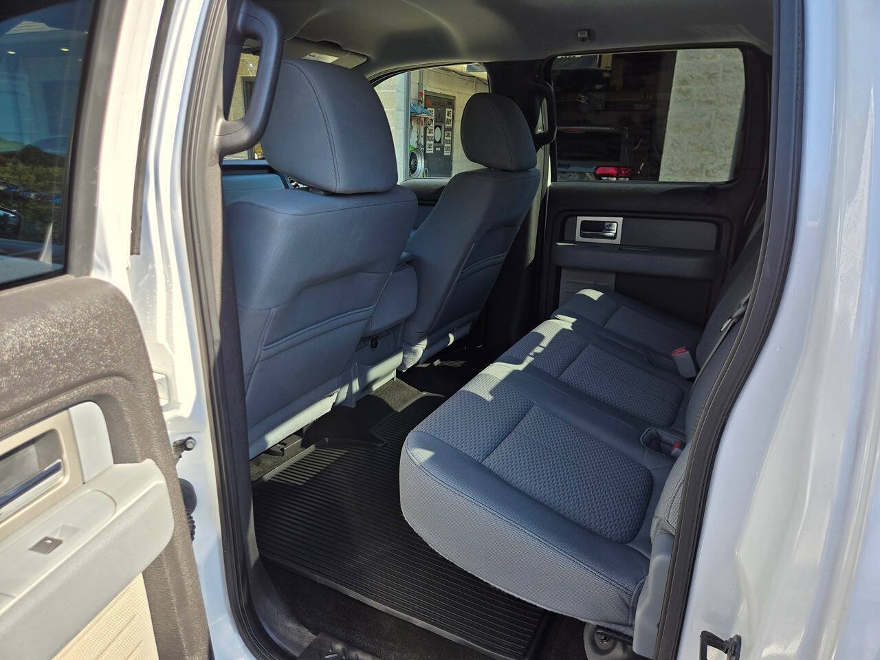 Used 2011 Ford F150 XLT w/ XLT Chrome Pkg AWD/4WD image 10
