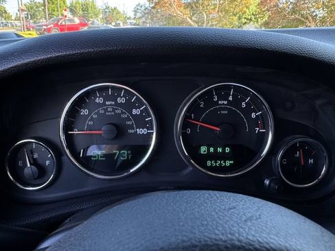 Used 2015 Jeep Wrangler Unlimited Sport AWD/4WD image 28