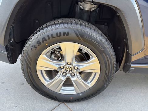 Used 2024 Toyota RAV4 XLE image 23