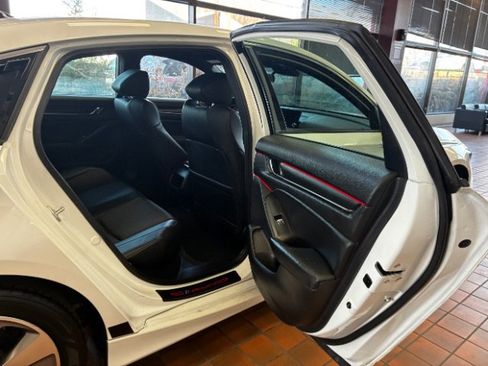 Used 2022 Honda Accord Sport image 31