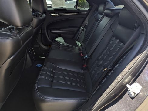 Used 2021 Chrysler 300 S w/ S Model Appearance Package RWD image 8