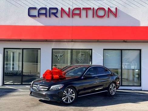 Used 2019 Mercedes-Benz C 300 Sedan image 2