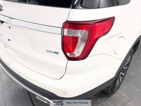 Used 2016 Ford Explorer Platinum image 13